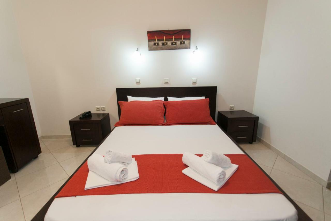 Siarbas Hotel Paralia Vrachou Buitenkant foto