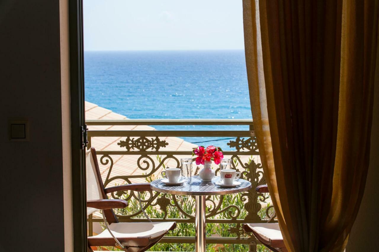 Siarbas Hotel Paralia Vrachou Buitenkant foto